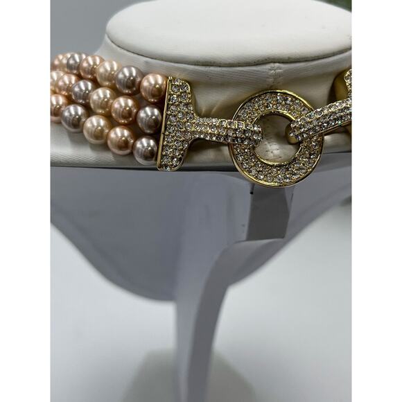 Carolee Three Strand Peach Gray Pearl Necklace Gold Tone Clasp With Pave Crystal - Picture 7 of 10